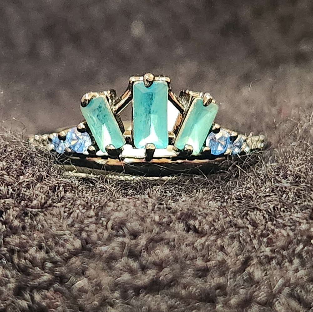 Elegant Black Silver and Blue Gemstone Ring